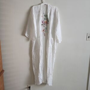 Vintage Golden Bee Rayon White Floral Printed  Embroidered Kimono Robe Women Med